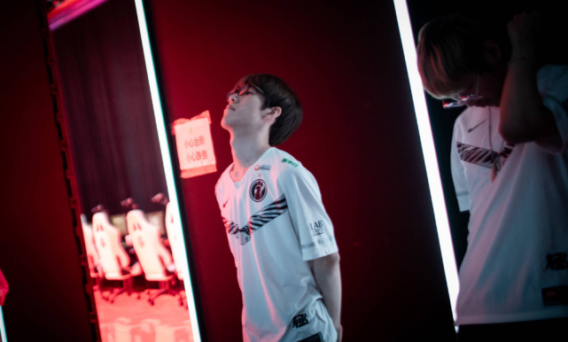 耀眼的明星 耀眼的明星