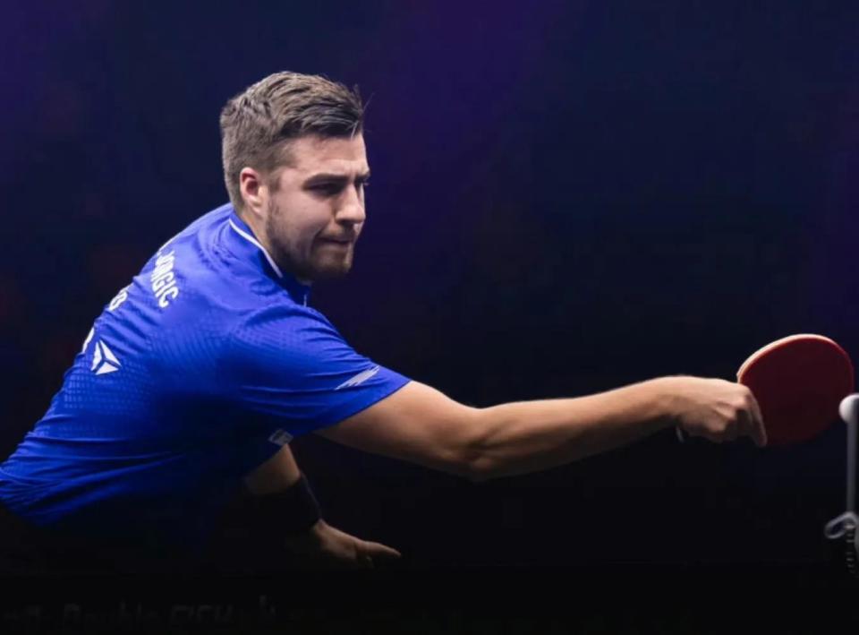 现了两支球 现了两支球